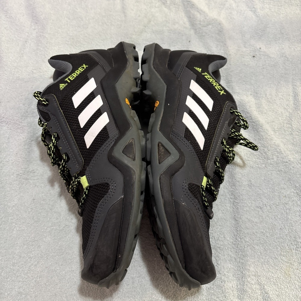 adidas outdoor Men's Terrex AX3 Hiking Boot, Black/White/Acid Yellow Size 7 - Picture 6 of 7